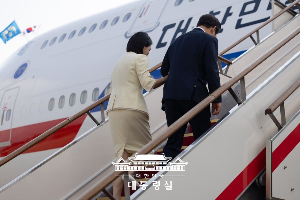 이재명 대통령과 김혜경 여사가 23일 오전 서울공항을 통해 일본 순방길에 올랐다. (사진제공=대통령실)