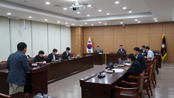 이천시의회가 제256회 임시회를 내달 3일부터 11일까지 9일간 열고 조례안과 예산안 등 24건의 안건을 심사한다. (사진제공=이천시의회)