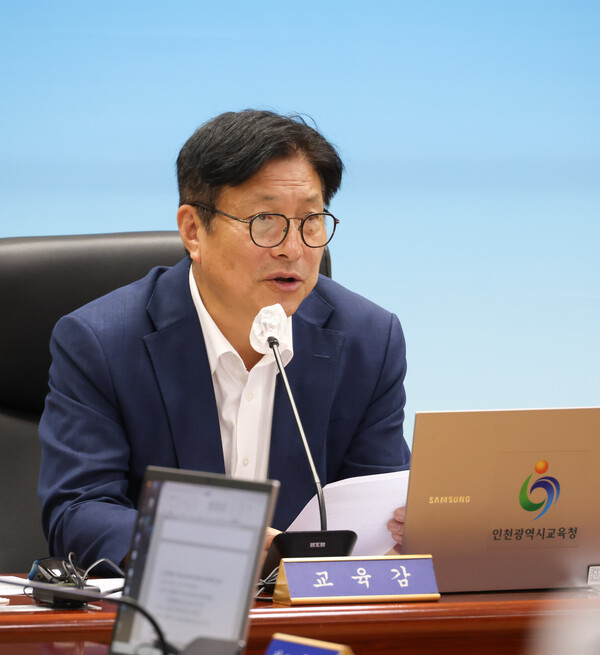 도성훈 인천광역시교육감은 1일 주간공감회의에서 지난해 10월 발생한 특수교사 사망 사건과 관련해 유가족에게 깊은 사과를 표하며, 순직 인정과 재발 방지 대책 마련을 약속했다. (사진제공=인천시교육청)