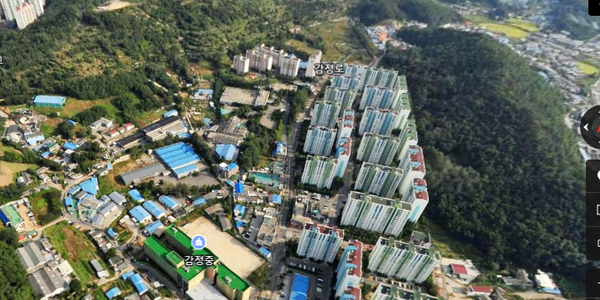 김포감정4지구 도시개발사업을 김포시에 제안한 GK개발이 김포시가 감사원 감사로 시행사 지정을 미뤄, 브릿지론 대출 기한이익상실로 인한 사업시행사 지위를 상실해 피해를 입게 됐다며 김포시장과 김포도시관리공사 사장을 직권남용 등으로 검찰에 고소했다. 사진은 감정4지구 사업부지. (사진캡처=네이버)