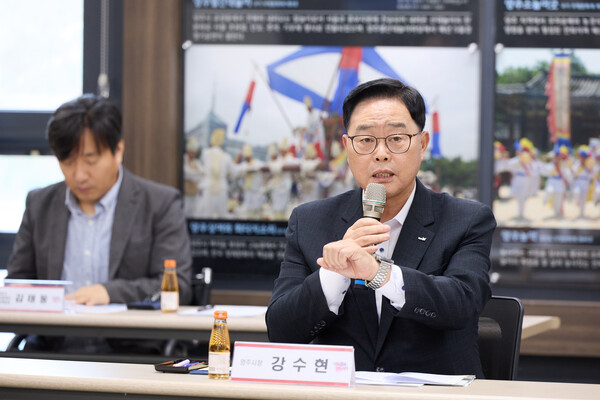 양주시는 지난 9일 양주시종합관광안내센터 교육장에서 문화관광 기관‧단체 관계자들과 함께 ‘양주문화관광재단 설립 민‧관 소통 간담회’를 개최했다. (사진제공=양주시)