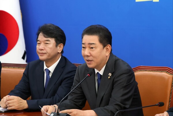 김병기 더불어민주당 원내대표가 21일 취임 100일을 맞아 가진 국회 기자회견에서 “내란 세력의 뿌리를 반드시 뽑겠다”며 강경한 입장을 밝혔다. (사진=김병기 더불어민주당 원내대표 페이스북)