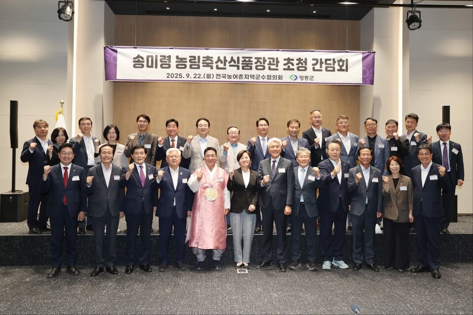 문경복 옹진군수가 농어촌 기본소득 시범사업 추진과 관련해 “지자체 재정부담이 과도하다”며 정부와 광역단체의 분담 비율 상향을 촉구했다. (사진=문경복 옹진군수 페이스북)