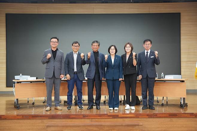평택시가 50년 숙원사업인 ‘평택호 관광단지’ 개발을 놓고 미래비전을 모색하는 자리를 마련했다. 단순한 관광시설 조성이 아니라 향후 20년 이상 지속 가능한 관광트렌드와 공공·민간 협력 구조를 반영해야 한다는 지적이 제기됐다. (사진=김종대 기자)