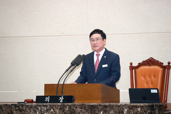 이천시의회가 14일 제257회 임시회를 열고 시민생활과 밀접한 현안 32건을 심의하며 본격적인 의정활동에 돌입했다. (사진제공=이천시의회)