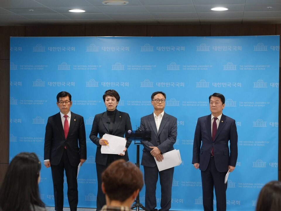 성남 분당구 지역구 국회의원인 안철수·김은혜 의원과 장영하(성남시 수정구)·윤용근(성남시 중원구) 당협위원장은 “검찰의 항소 포기는 정의를 포기한 것”이라며 법무부와 이재명 대통령을 향해 책임을 추궁했다. (사진=장영하 당협위원장 페이스북)