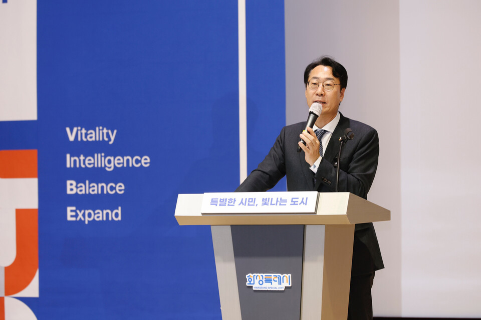‘행정종합관찰제’와 시민이 QR코드로 민원을 신고하는 ▲‘생활불편 도와드림 QR’ 제도가 시행 6개월 만에 총 7943건의 생활불편 민원을 발굴하며 시의 대표적인 행정 모델로 자리잡고 있다.