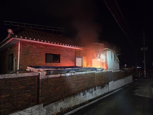 여주시 세종대왕면의 한 주택 보일러실에서 불이 나 인명피해 없이 약 29분 만에 진화됐다. (사진제공=경기도소방재난본부)