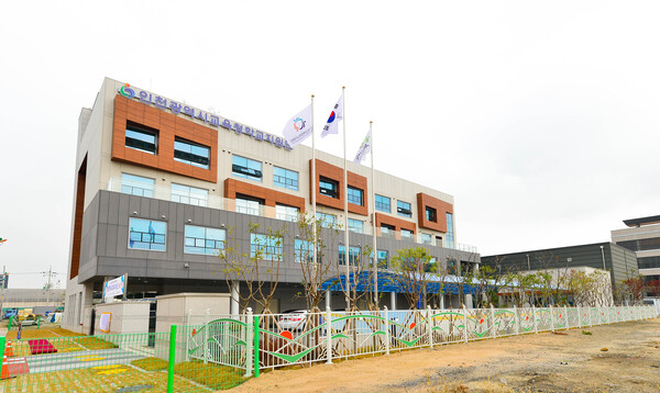 인천광역시교육청학교지원단이 2026년부터 기간제교사 채용 지원 범위를 확대하고 지원 시기를 앞당기며 학교의 채용 부담을 줄이고 인력 운영 안정성을 강화한다. 사진은 인천광역시교육청학교지원단 전경. (사진제공=인천광역시교육청)