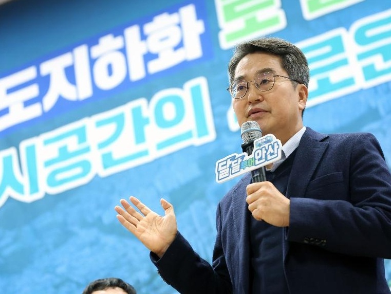 11일 경기도미술관에서 열린 안산선 지하화 통합개발사업 간담회에서 김동연 경기도지사가 “안산이 철도지하화 선도사업 가운데 가장 경제성이 높다”며 사업 추진 의지를 밝히고 있다. (사진제공=경기도)