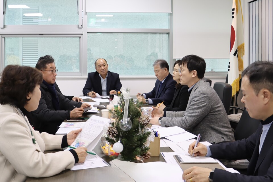 경기도의회 이영희 도의원(국민의힘, 용인1)은 19일 경기도의회에서 모현읍 고등학교 신설과 통학 여건 개선을 위한 후속 정담회를 개최했다. (사진제공=경기도의회)