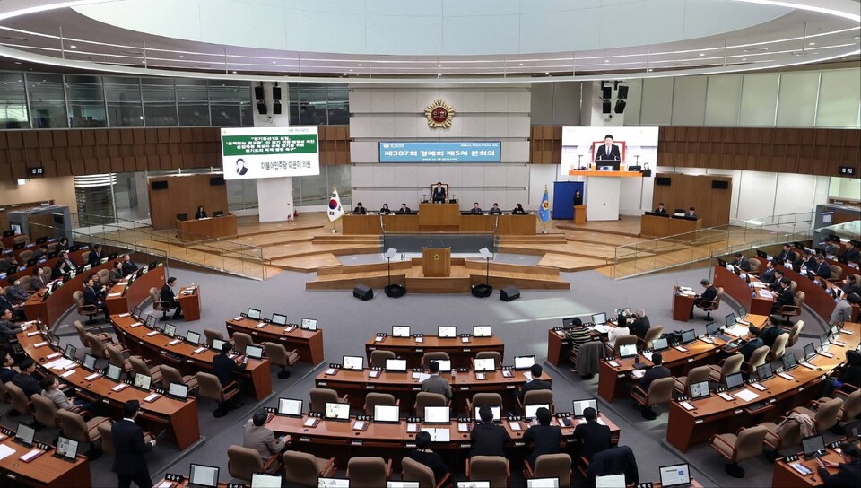 경기도의회가 26일 본회의를 열고 2026년도 경기도 본예산안을 의결했다. 이에 따라 내년도 경기도 예산은 40조577억원으로 확정됐다. (사진=김동연 경기지사 페이스북)
