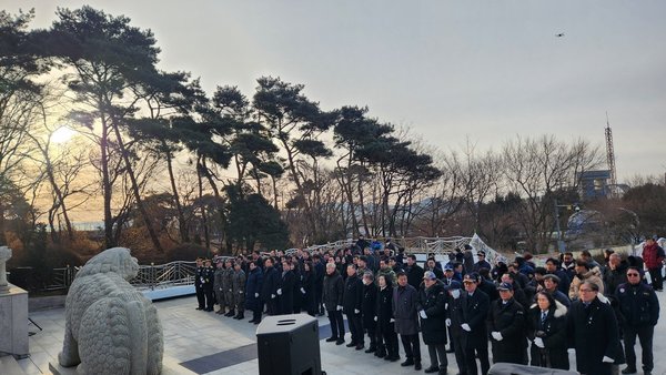 평택시, 현충탑 신년참배로 병오년 새해 시작 (평택시 제공)