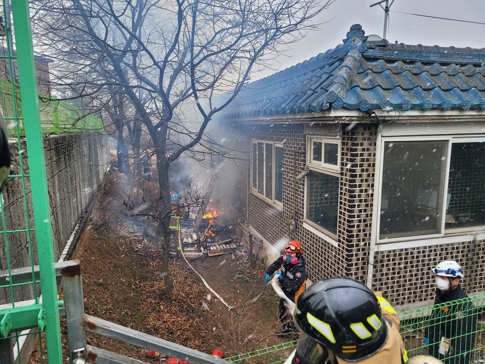 12일 오후 3시34분께 김포시 양촌읍의 한 주택에서 불이 났으나, 인명피해 없이 약 19분 만에 진화됐다. (사진제공=경기도북부소방재난본부)