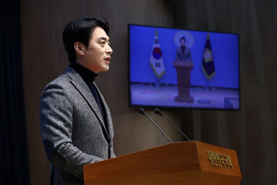 더불어민주당 한준호 의원(경기 고양시을)이 1일 국회에서 기자회견을 열고, 정청래 대표를 향해 조국혁신당과의 합당 제안을 중단해 달라고 공개 요청했다. (사진=한준호 의원 페이스북)