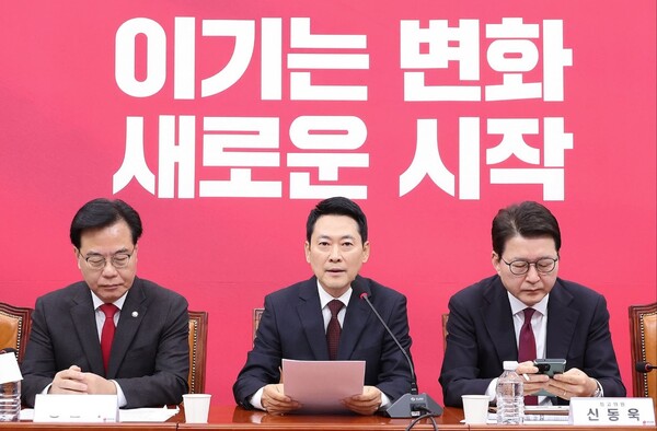 장동혁 국민의당 대표는 2일 오후 자신의 페이스북 계정을 통해 이재명 대통령의 최근 국정 발언을 두고 “호통 정치, 호통 경제, 호통 외교로 일관하고 있다”며 강도 높게 비판했다. (사진=장동혁 대표 페이스북)