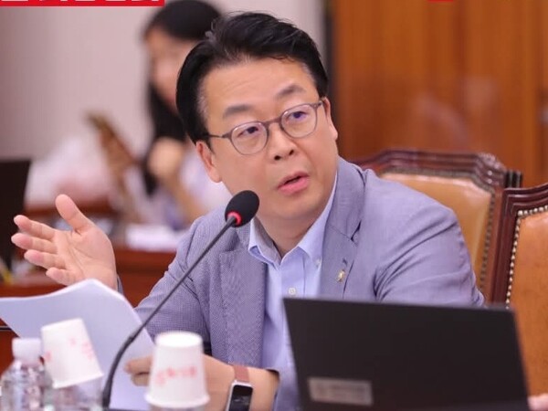 국민의힘 곽규택 원내수석대변인은 6일 논평을 통해 김경 전 서울시의원의 이른바 ‘황금PC’에 담긴 녹취 파일을 언급하며, 더불어민주당을 향해 ‘공천 뇌물 특검’을 수용해야 한다고 주장했다. (사진=곽규택 원내수석대변인 페이스북)