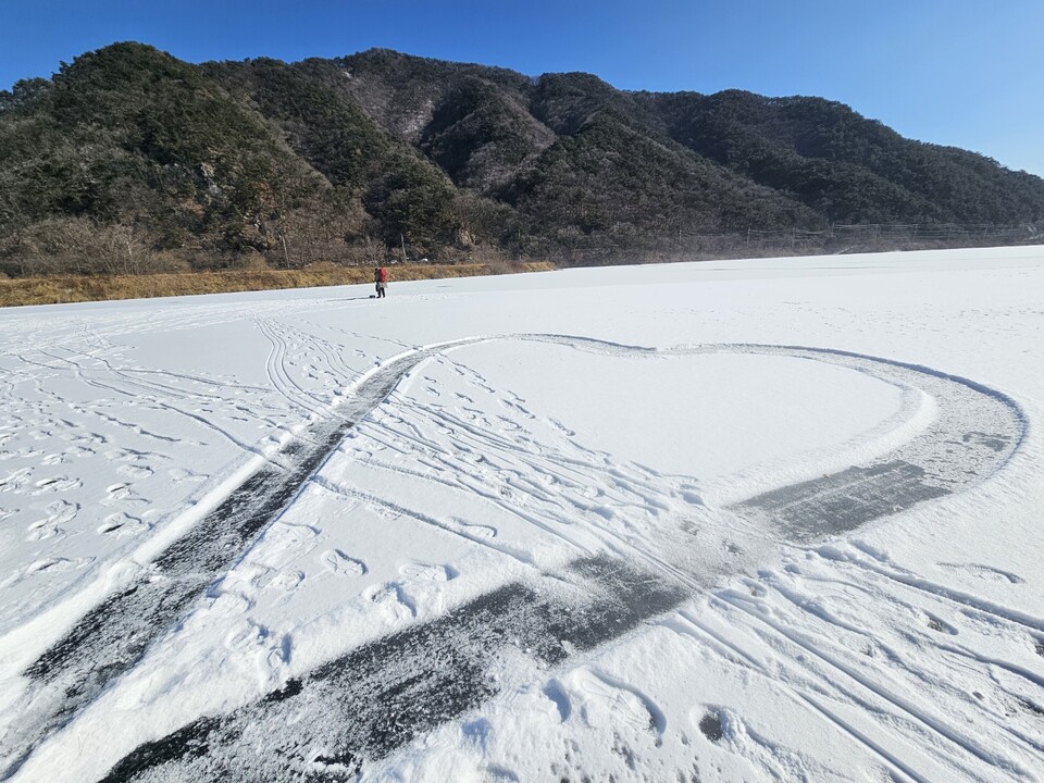 2일(월)부터 8일(일)까지 7일동안 수도권 지역은 주초 눈이 내린 뒤 대체로 맑거나 구름 많은 날씨가 이어질 전망이다. 기온은 아침에는 영하권을 유지하겠고, 낮 기온은 평년과 비슷하거나 다소 높은 수준을 보이겠다. (사진=중앙신문DB)