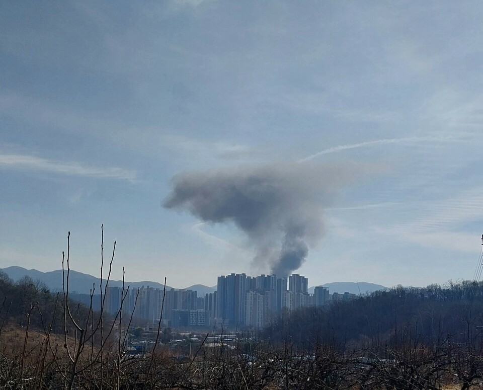 26일 오전 9시56분께 남양주시 일패동의 한 야적장에서 불이 나 신고를 받고 출동한 소방당국에 의해 초진됐다. (사진=독자제공)