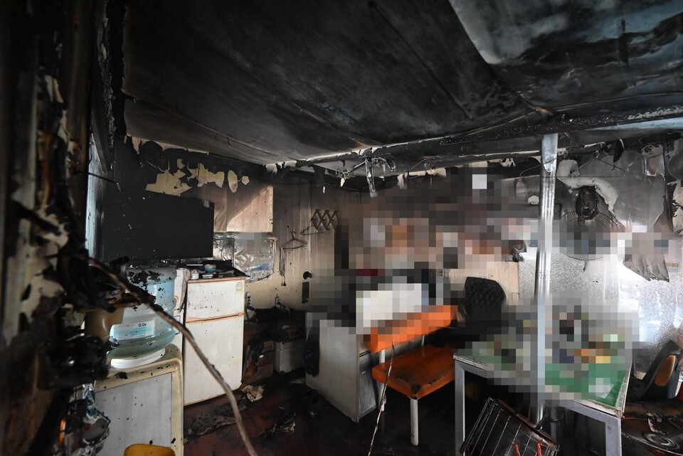 광주시 곤지암읍의 한 자동차공업사에서 불이 나 소방당국에 의해 진화됐다. (사진제공=경기도소방재난본부)