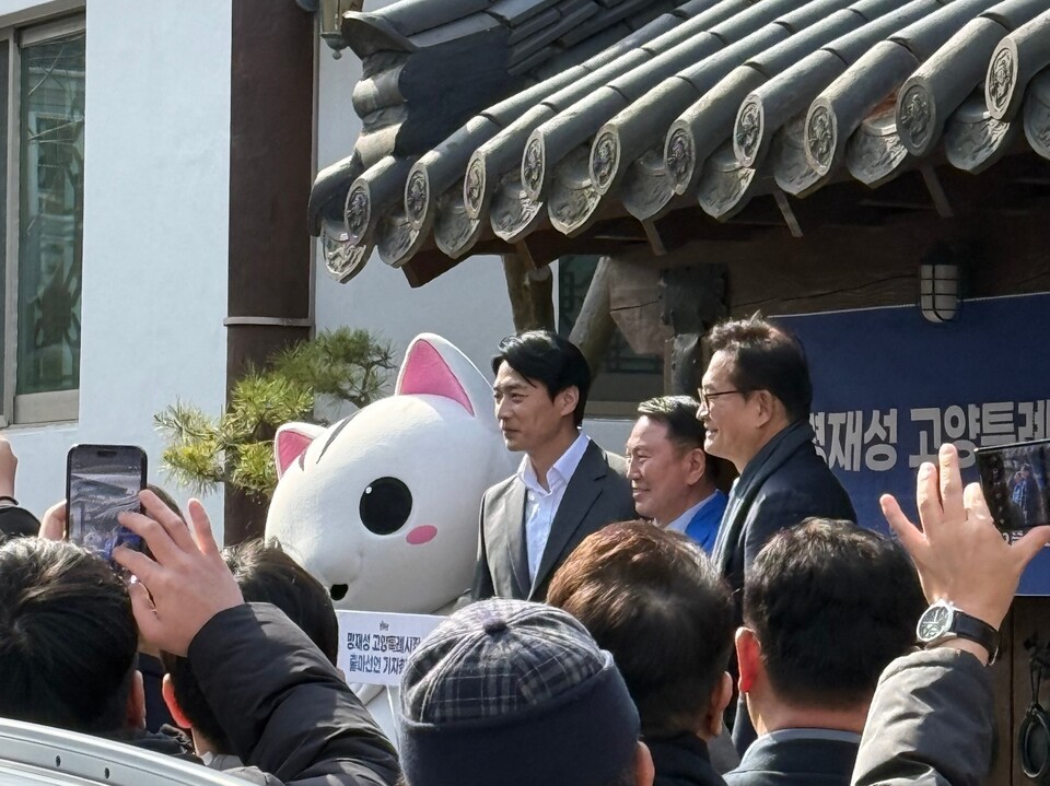 명재성 고양특례시장 예비후보가 4일 오전 11시 고 김대중 전 대통령 사저에서 기자회견을 열고 고양시장 출마를 공식 선언했다. (사진=이종훈 기자)