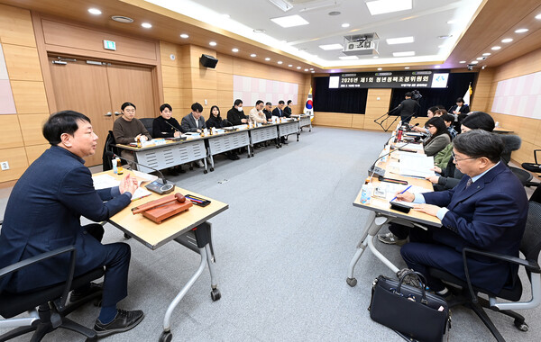 인천 부평구가 10일 구청 중회의실에서 ‘2026년 제1회 부평구 청년정책조정위원회’를 개최했다. (사진제공=부평구)