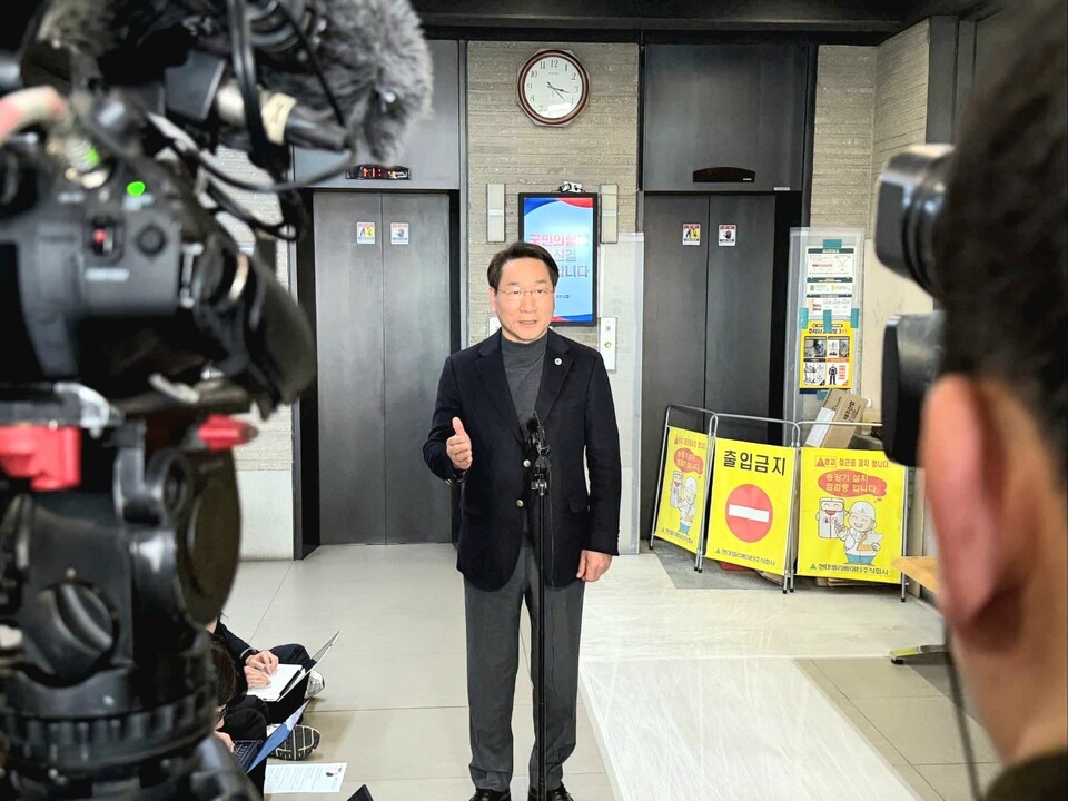 국민의힘 인천시장 후보로 단수 공천이 확정된 유정복 인천시장이 당내 갈등 상황과 관련해 당 지도부와 주요 인사들의 역할을 촉구했다. (사진=유정복 인천시장 페이스북)