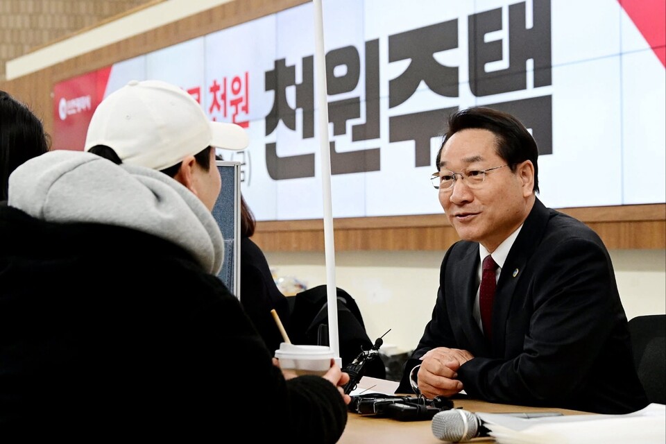 유정복 인천시장이 16일 ‘천원주택’ 예비입주자 신청 접수가 시작됐다고 알리며 젊은 세대와 신혼부부 등을 위한 주거 지원 정책 확대 의지를 밝혔다. (사진=유정복 인천시장 페이스북)