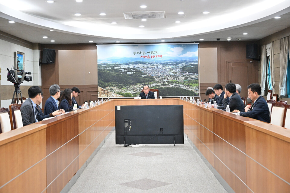 동두천시가 31일 ‘평화로 가로환경 정비사업’ 실시설계 용역 착수보고회를 개최했다. (사진제공=동두천시)