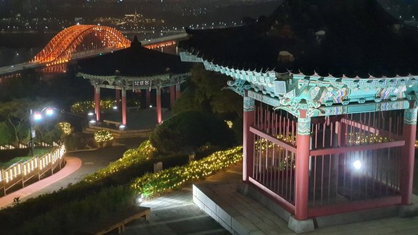 ‘4월 봄밤의 야경 명소’ 고양시, 행주산성 야간개장 운영 (고양시 제공)