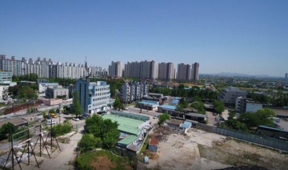 기존 주택조합 해산과 새 조합 설립으로 원금 반환과 사업 정상화를 위해 법원에 신청한 임시총회 개최가 받아 들여진 김포사우5A도시개발사업부지 전경. (사진제공=김포통합스카이운 지역주택조합)