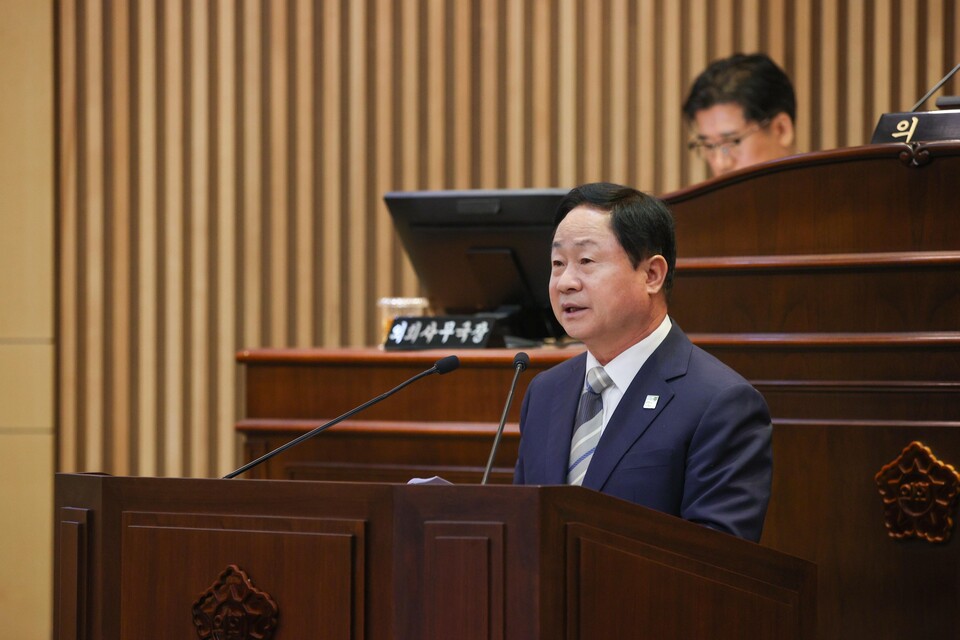 남양주시가 16일 경기침체 대응과 미래 자족도시 기반 구축을 위해 2399억원 규모의 2026년도 제1회 추가경정예산안을 시의회에 제출했다. 사진은 주광덕 시장. (사진제공=남양주시)