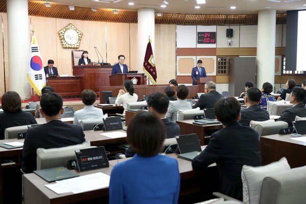 민경선 고양시장이 제10대 고양시의회 개원식에서 축사하고 있다. /사진제공=고양시