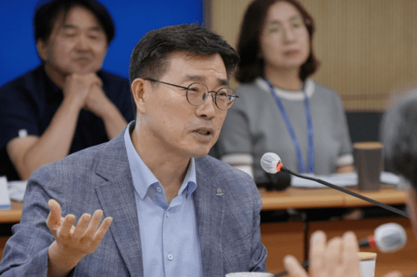 최원용 평택시장이 24일  '2026년 제2회 협치회의'에서 발언하고 있다. /사진제공=평택시