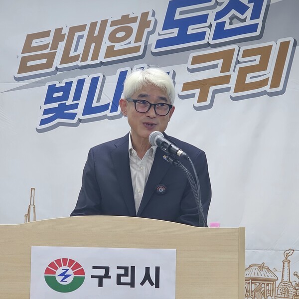 이도환 구리시 대변인이 15일 가진 민선 9기 첫 현안 브리핑에서 공무원 폭행 사건에 대해 설명하고 있다. /사진=이건구 기자
