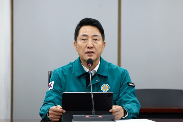 오세훈 서울시장이 지난 15일 기획상황실에서 열린 버스노조 파업예고에 따른 비상수송대책 점검회의에서 발언하고 있다. @ 서울시
