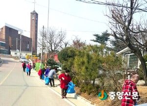 이천백사산수유꽃축제 맞이 대청소 실시