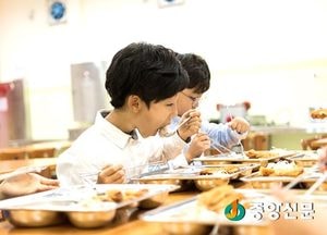 4월부터 급식 식재료 안전성 강화…납·수은 등 중금속 검사 실시