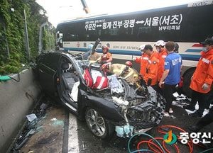 <여주>영동고속도로 강천터널서 교통사고…1명 사망, 3명 중경상