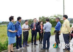 여주시의회, 쓰러진 벼 대책 위해 현장 방문