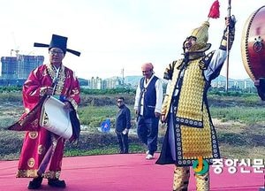 ‘2017 장위공 서희 문화제' 성황