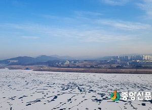 [포토]남한강 위 누군가 그림을 그려놓은 듯···