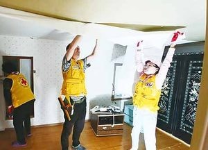 저소득층 조손가정 집수리봉사활동 ‘구슬땀’