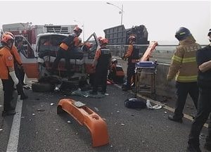 인천 남동구 고가도로서 4중 추돌…4명 부상