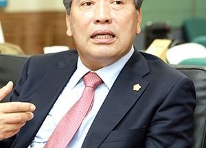 집행부 제대로 견제·비판…소수야당 껴안고 갈 것