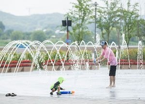 무더위를 잊게 만드는 왕송호수 분수대