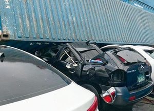 인천항 컨테이너 쓰러져 1명 사망