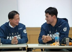 박찬호 야구캠프, 꿈나무들 든든한 ‘멘토’되다