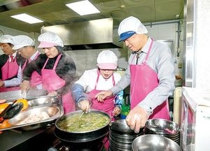 양평군의회, 양평군 종합사회복지관 배식봉사 실시