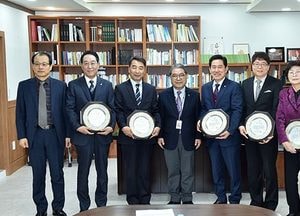 道교육청, 초·중·고사학기관평가 우수기관 5곳 표창